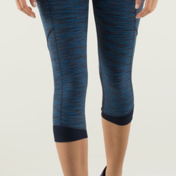 Lululemon Run For Fun Crop Inkwell 4 - Picture 2 of 7